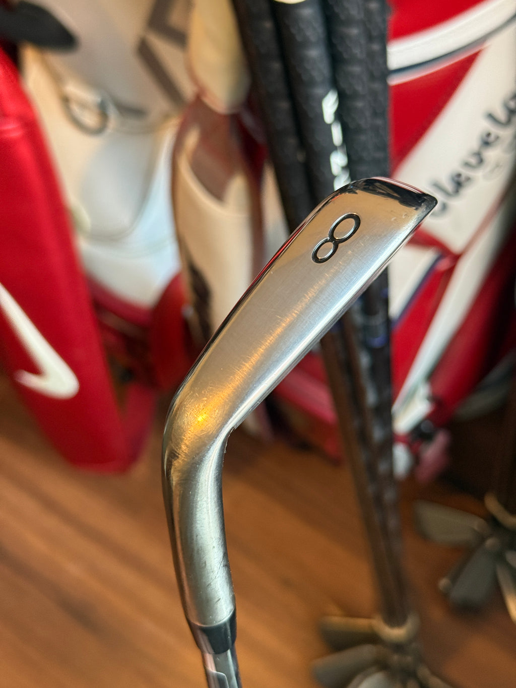 Titleist T300 8 Iron w/DG X100 Extra Stiff Steel Shaft