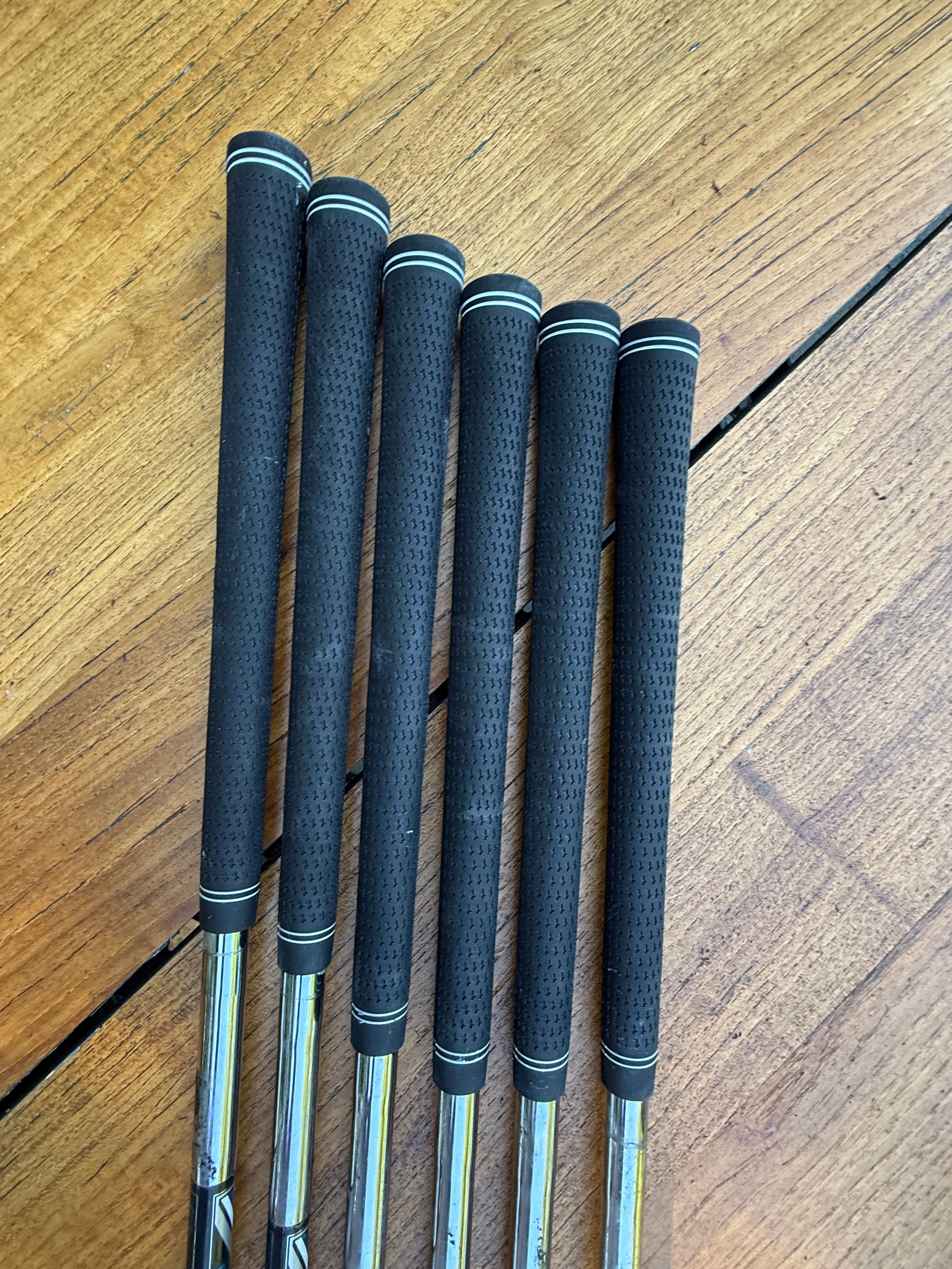 Taylormade Speedblade 5-PW Iron Set w/85g Regular Flex Steel Shafts