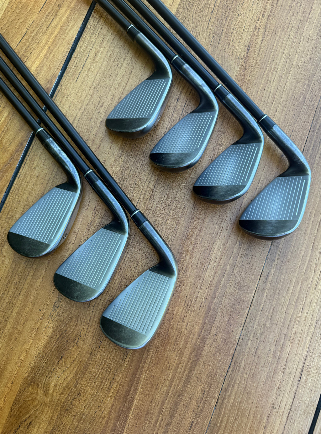 Taylormade Burner 2.0 5-PW, AW Iron Set w/Graphite Regular Flex Shafts