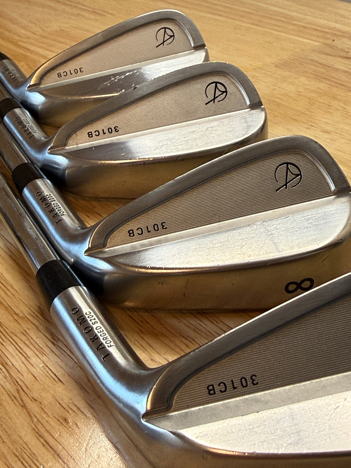 Takomo 301CB 4-PW w/KBS Tour Lite 85g Regular Shafts
