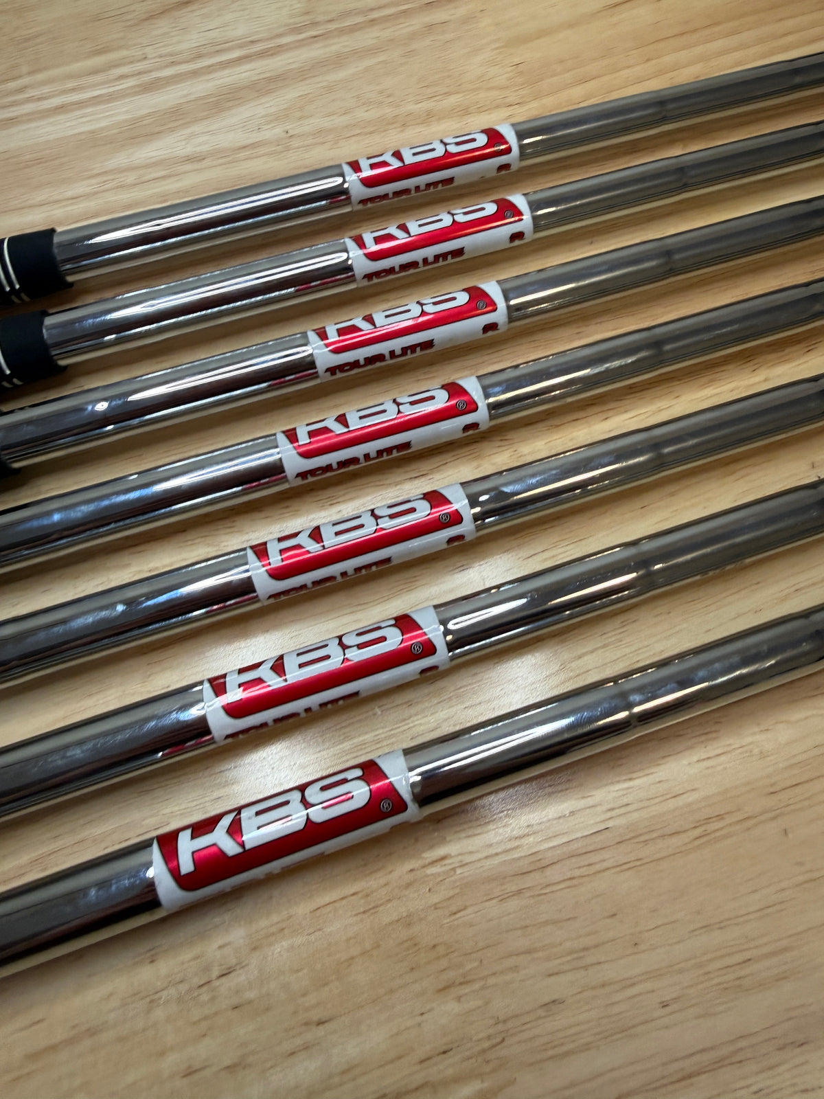 Takomo 301CB 4-PW w/KBS Tour Lite 85g Regular Shafts