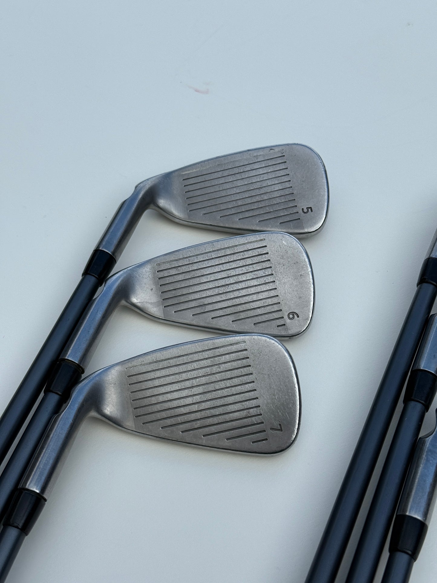 Ping G Series 5-PW Iron Set White Dot w/Regular Flex Graphite Shafts