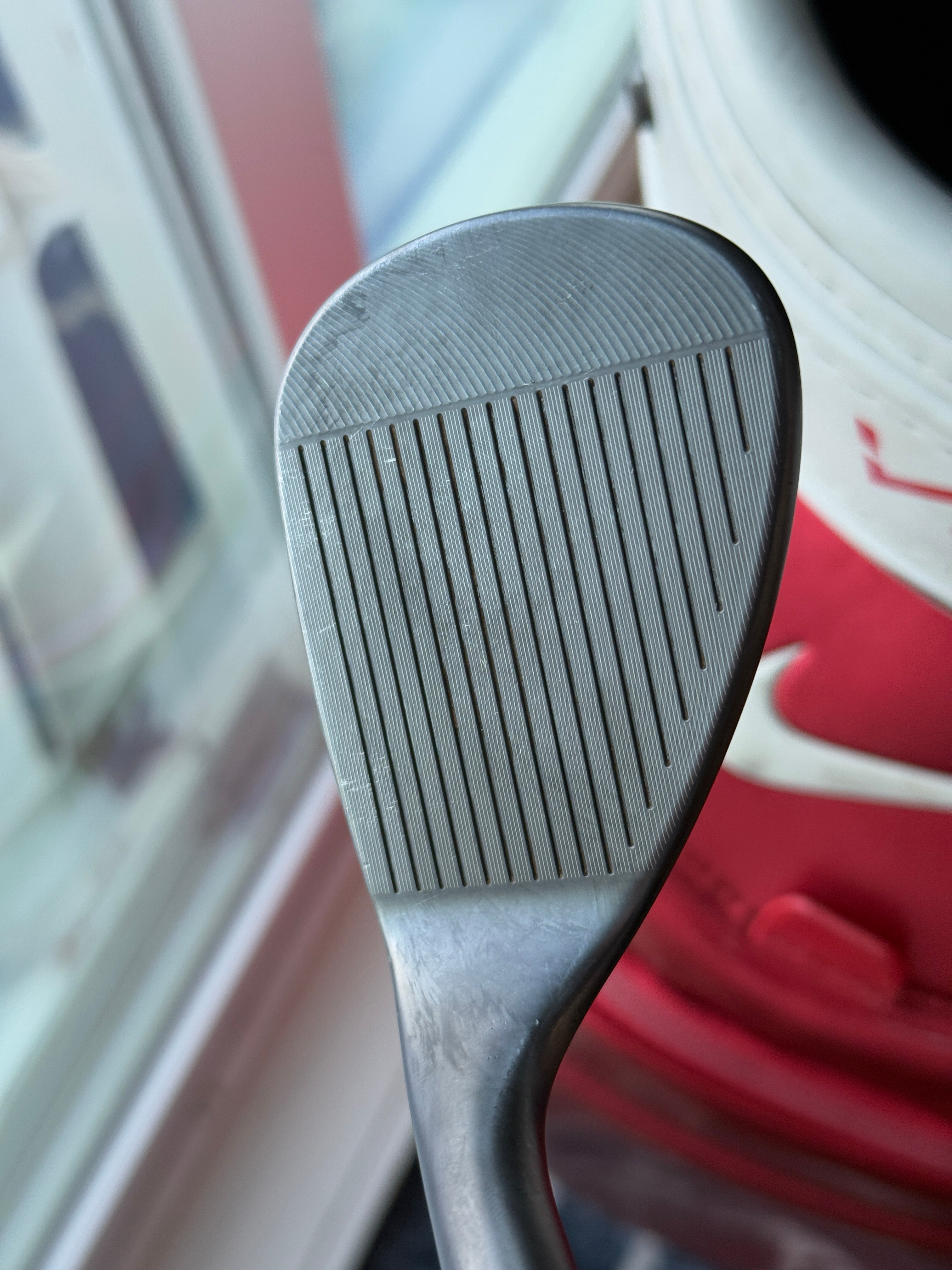 Cleveland CBX 2 56°-12° Bounce Black Satin w/Dynamic Gold 115g Wedgeflex Shaft