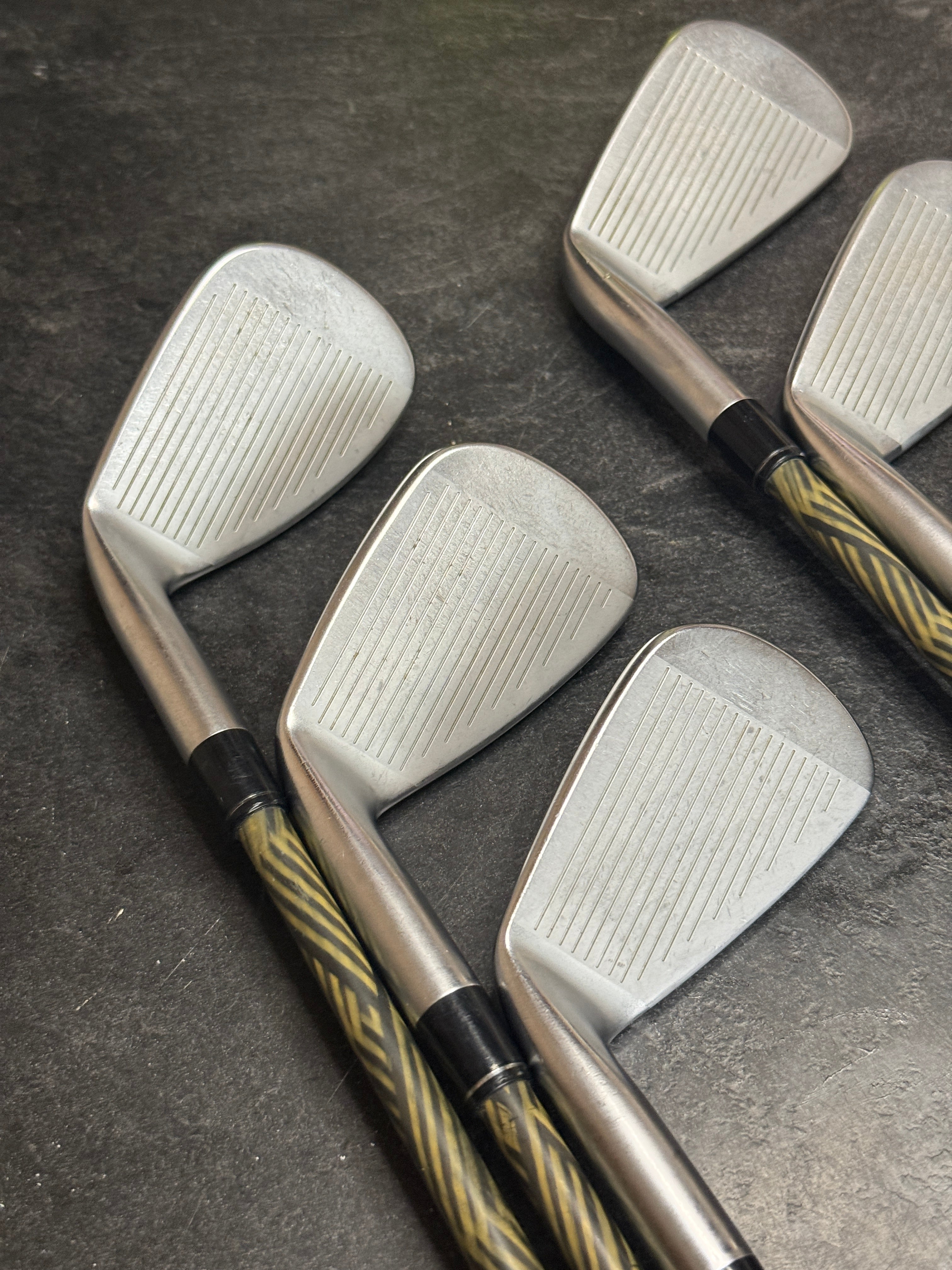 Edel SLS-01 Single Length Iron Set 6-PW, SW w/Senior Flex Graphite Shafts