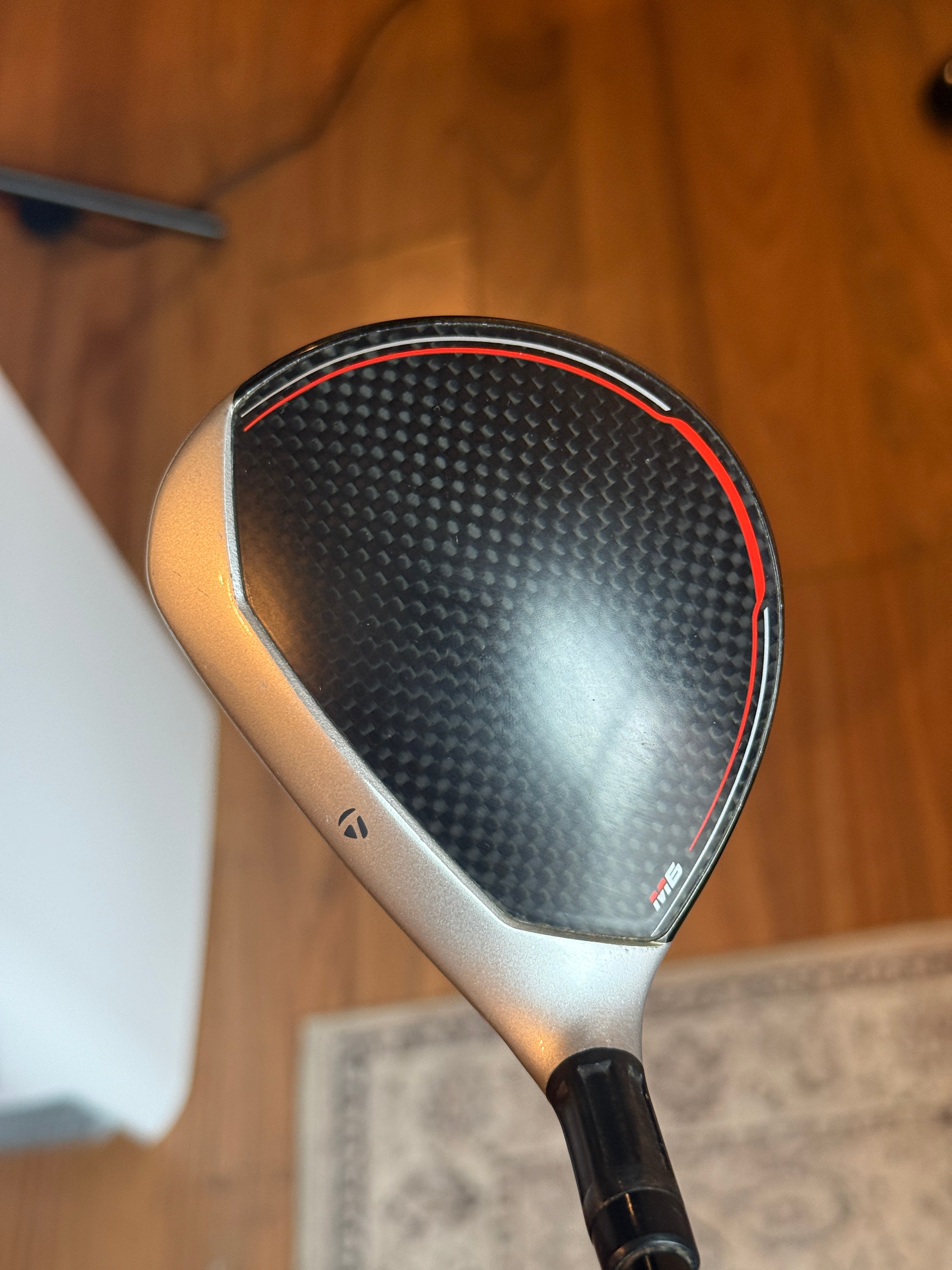 Taylormade M6 18° 5 Wood w/Regular Flex Graphite Shaft