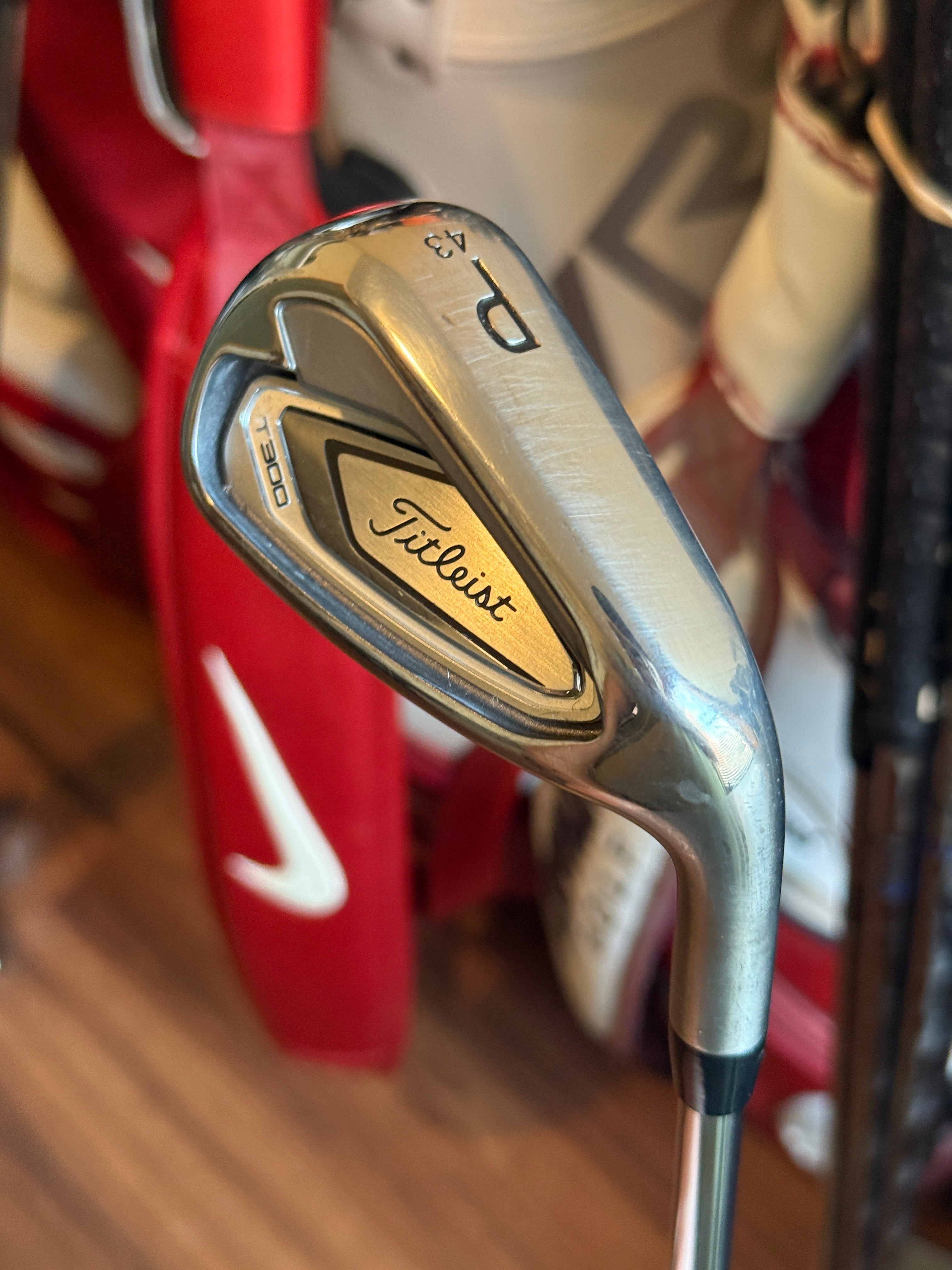 Titleist T300 43° Pitching Wedge w/KBS Tour FLT 130g Steel Shaft