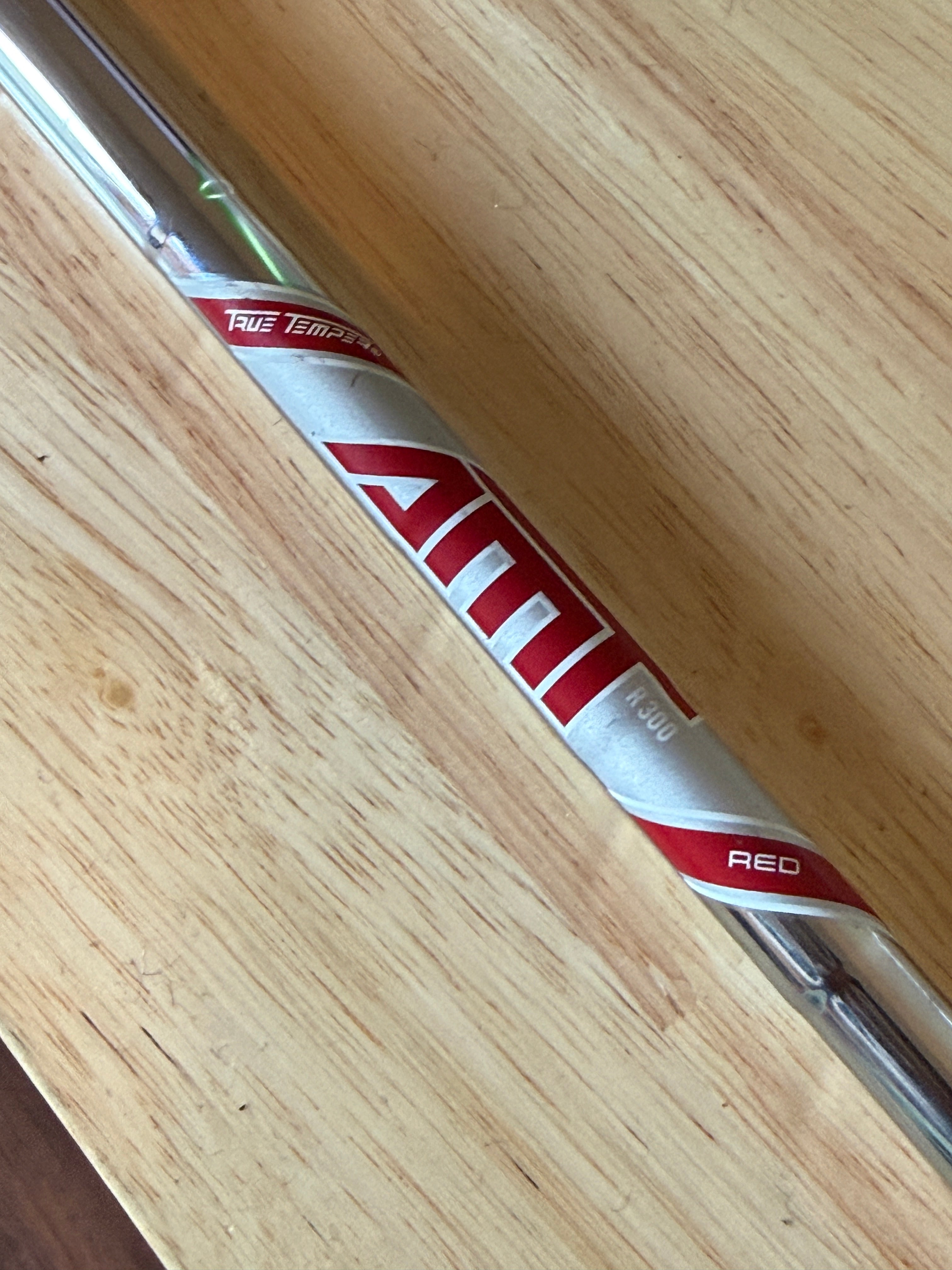 Titleist T300 9 Iron w/AMT Red R300 Regular Steel Shaft