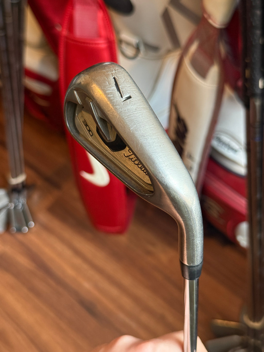 Titleist T300 7 Iron w/AMT Black R300 Steel Shaft