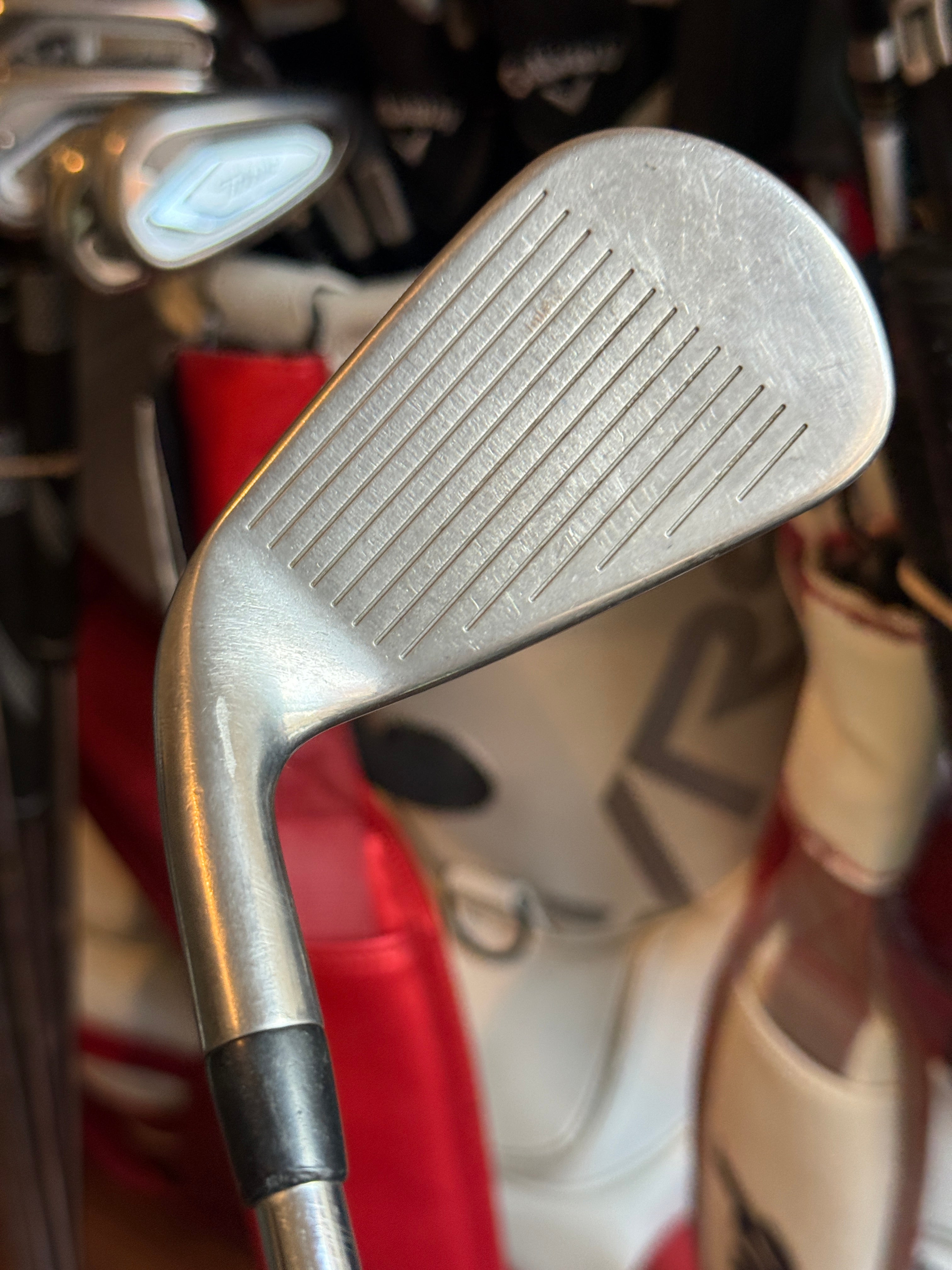 Titleist T300 7 Iron w/AMT Black R300 Steel Shaft