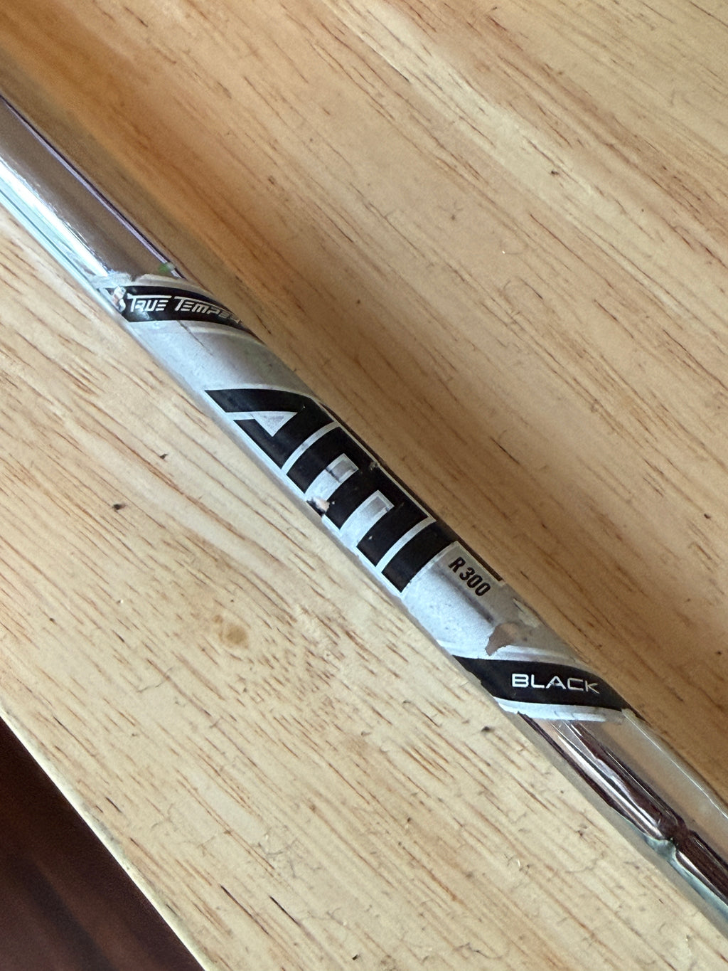 Titleist T300 7 Iron w/AMT Black R300 Steel Shaft