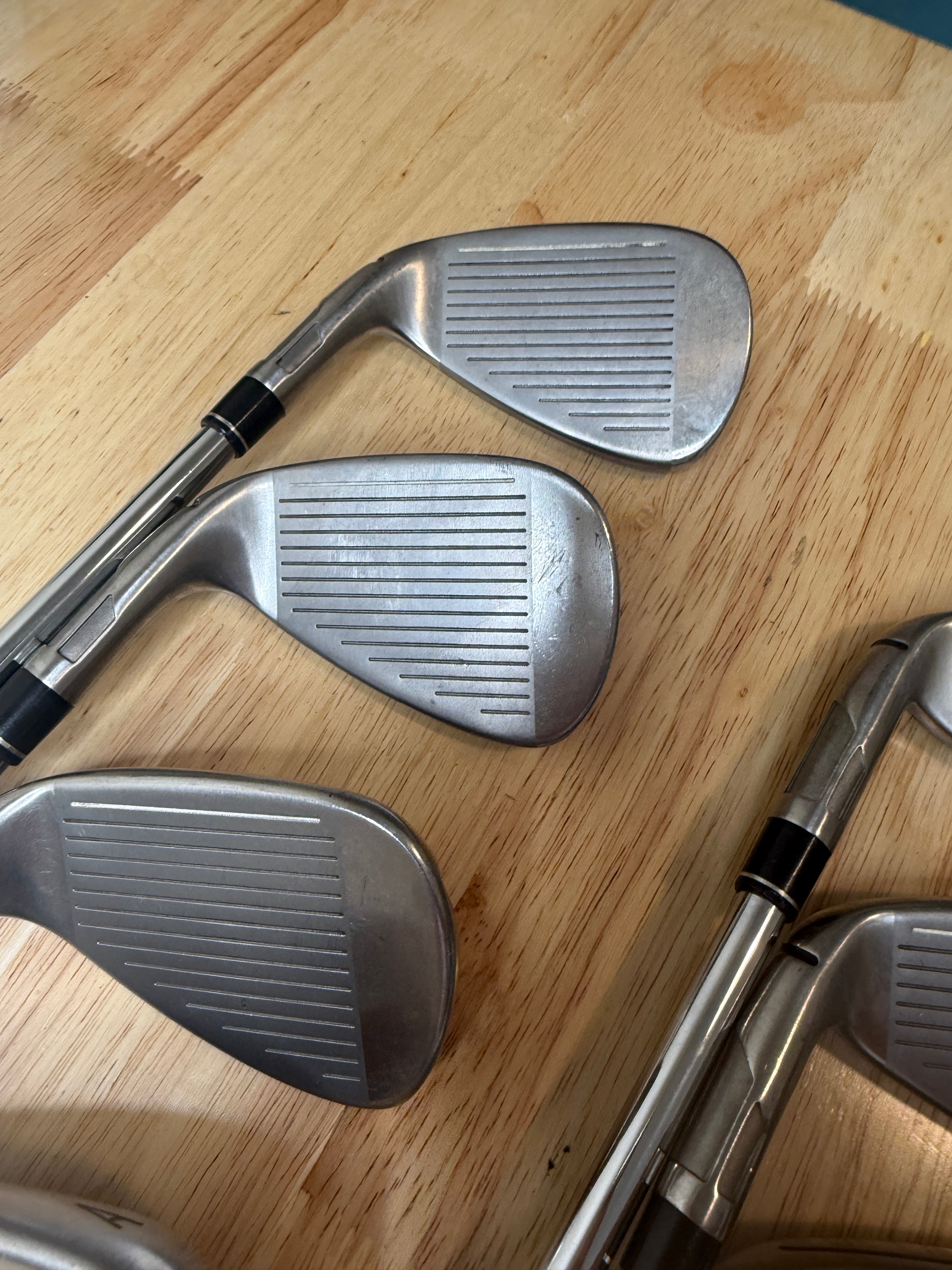 Taylormade Sim2 Max 5-PW, AW Iron Set w/85g Regular Flex Steel Shafts