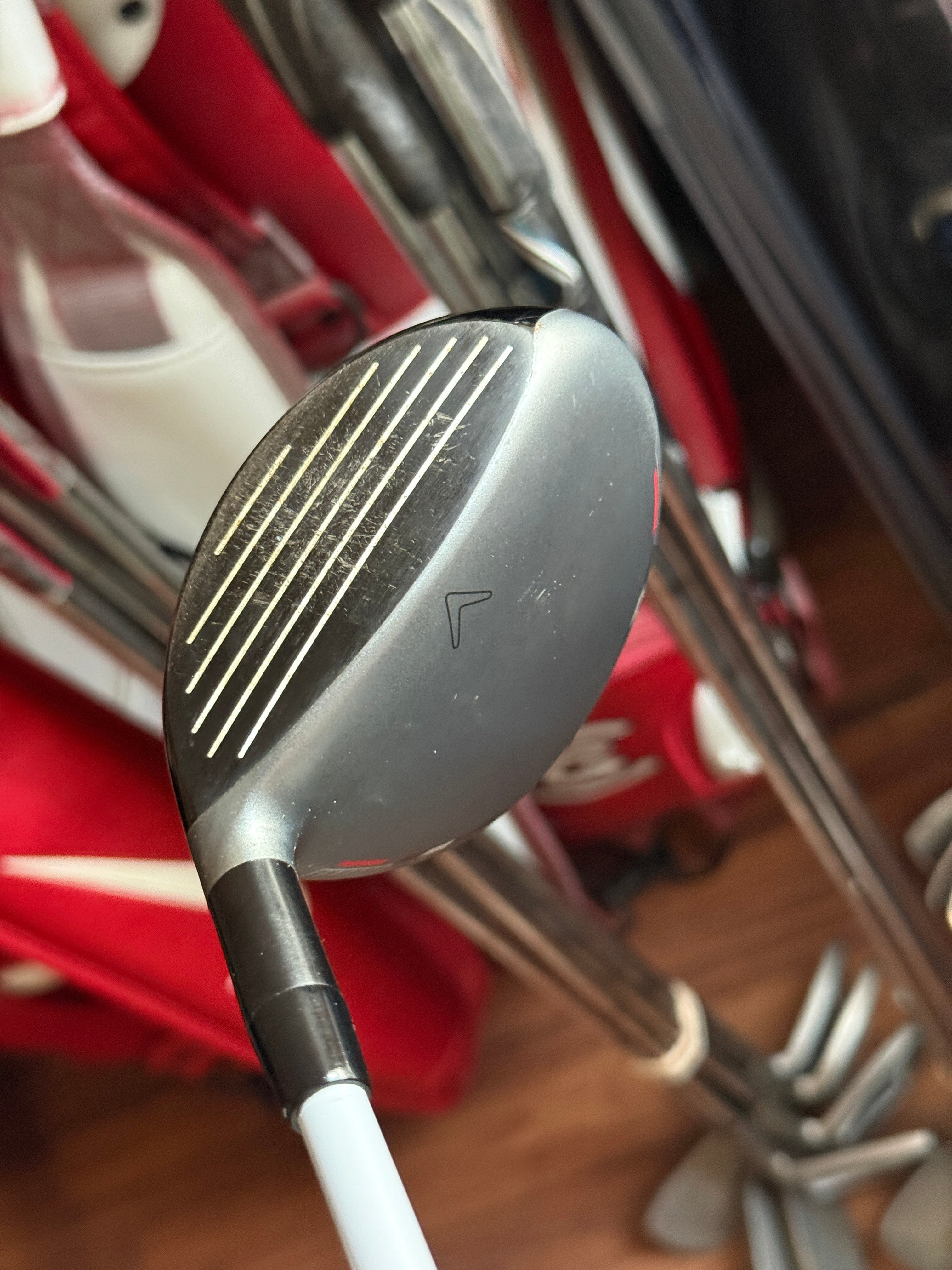 Callaway X Hot 23° 9 Wood w/Regular Flex Graphite Shaft & HC