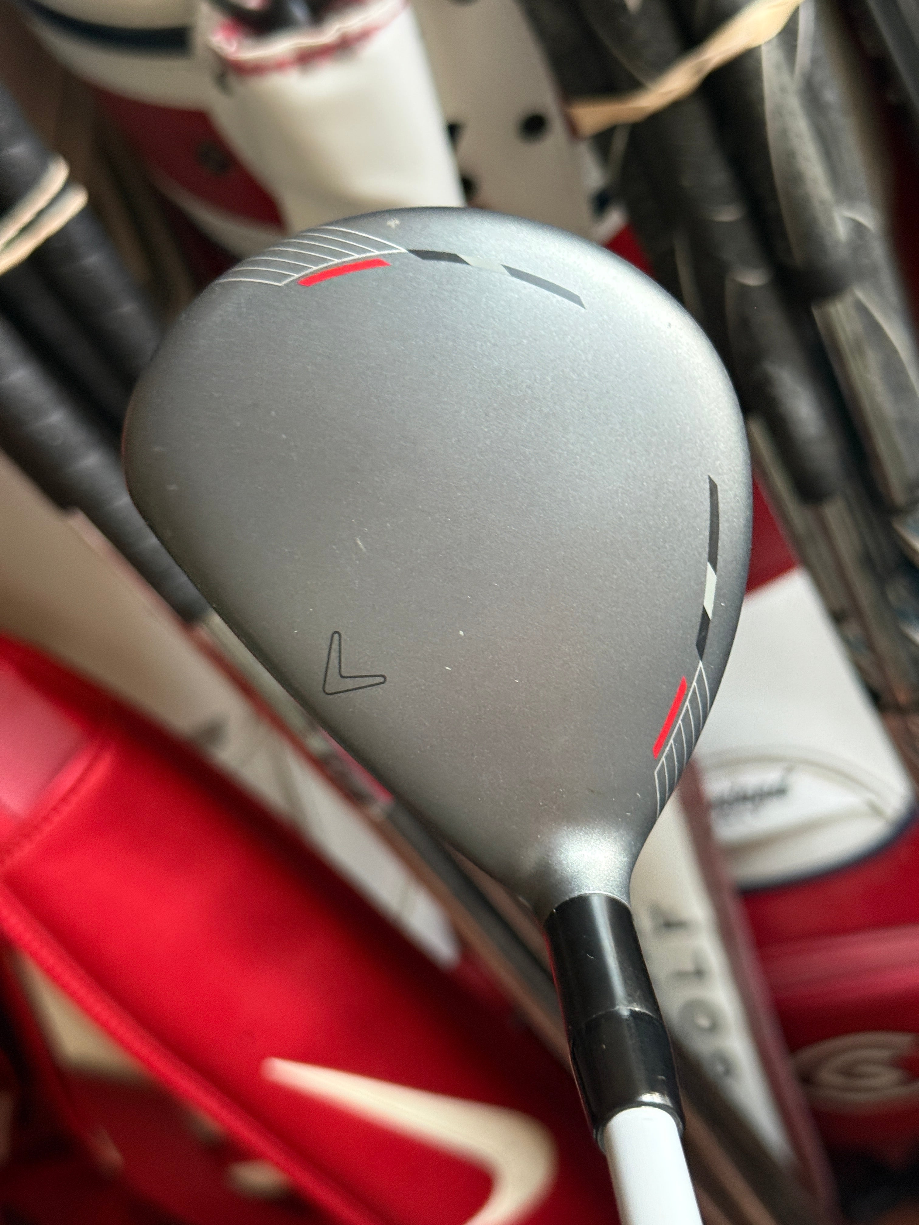 Callaway X Hot 23° 9 Wood w/Regular Flex Graphite Shaft & HC