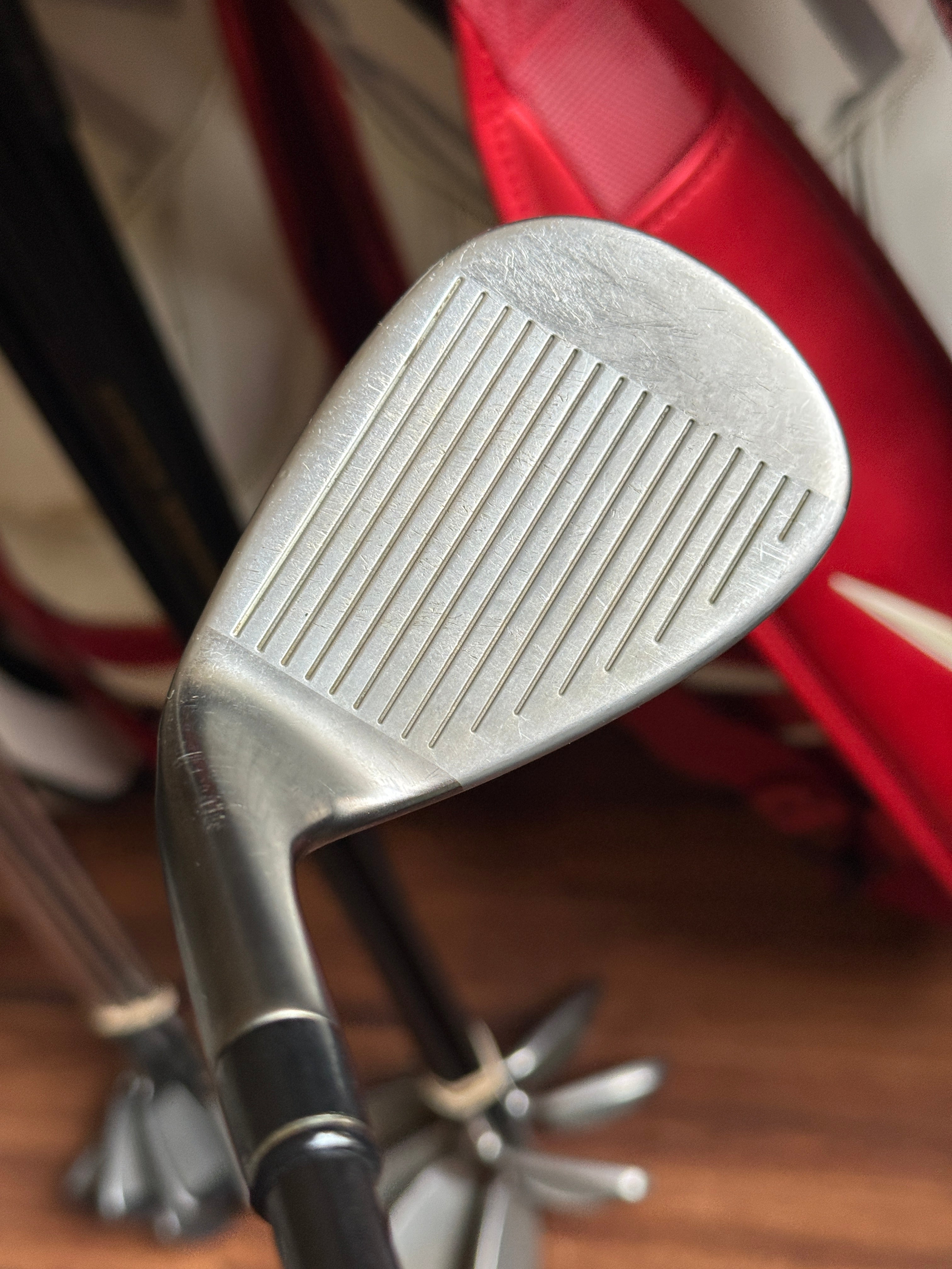 Taylormade Speedblade 55° Sand Wedge w/Regular Flex Graphite Shaft